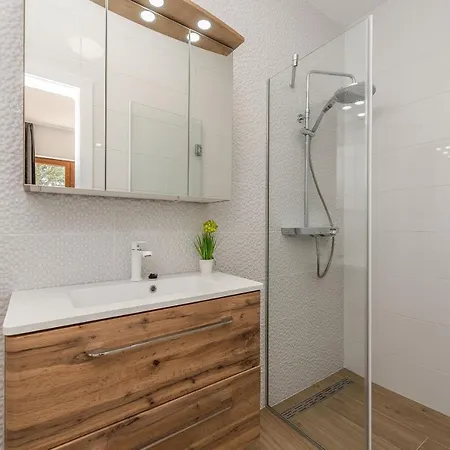 Holiday home Mattina Privlaka (Zadar)